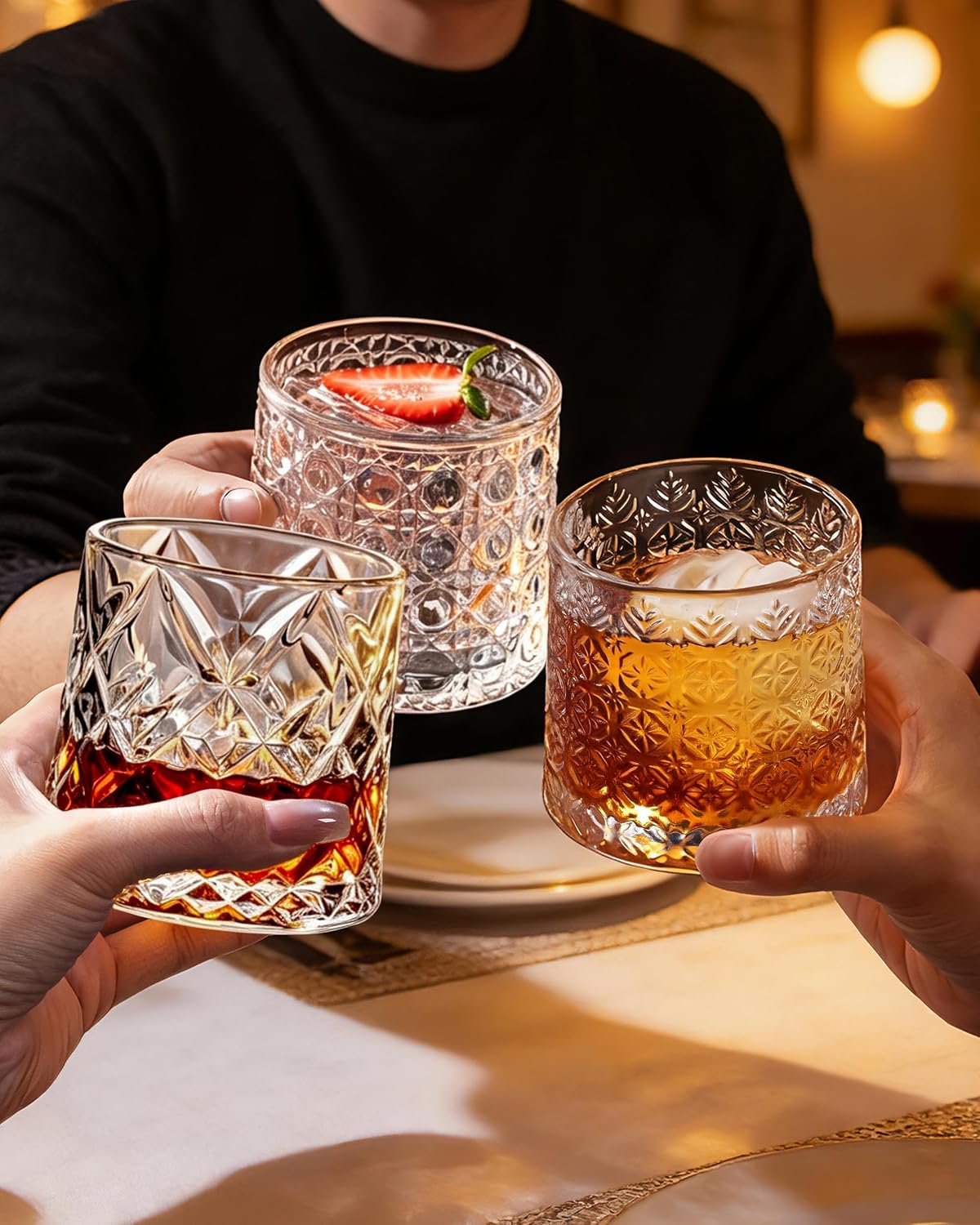 Balvorne™ 360° Spinning Whisky Glasses — Set of 4 with Ice Moulds & Gift Box
