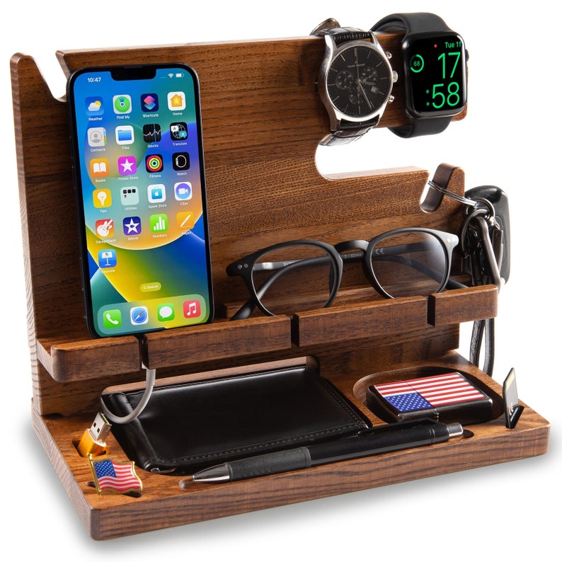 Wooden Docking Station – Handcrafted Nightstand Organizer